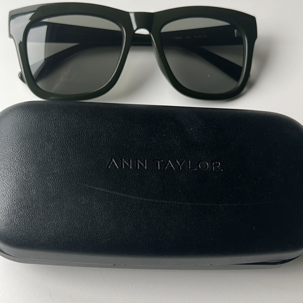 Ann Taylor Olive Green Rectangular Sunglasses Wit… - image 7
